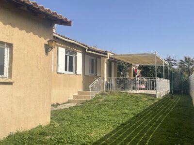 SAINT ZACHARIE - Villa de plain-pied entièrement rénovée en 2025