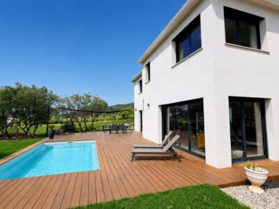SAINT ZACHARIE - Villa de type 5 de120 m², terrain de 580 m²